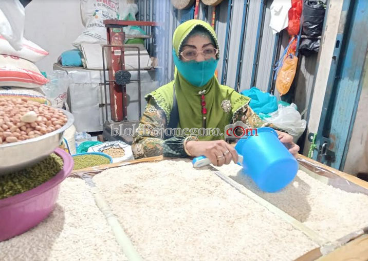 Tak Hanya Gabah, Harga Beras Juga Turun
