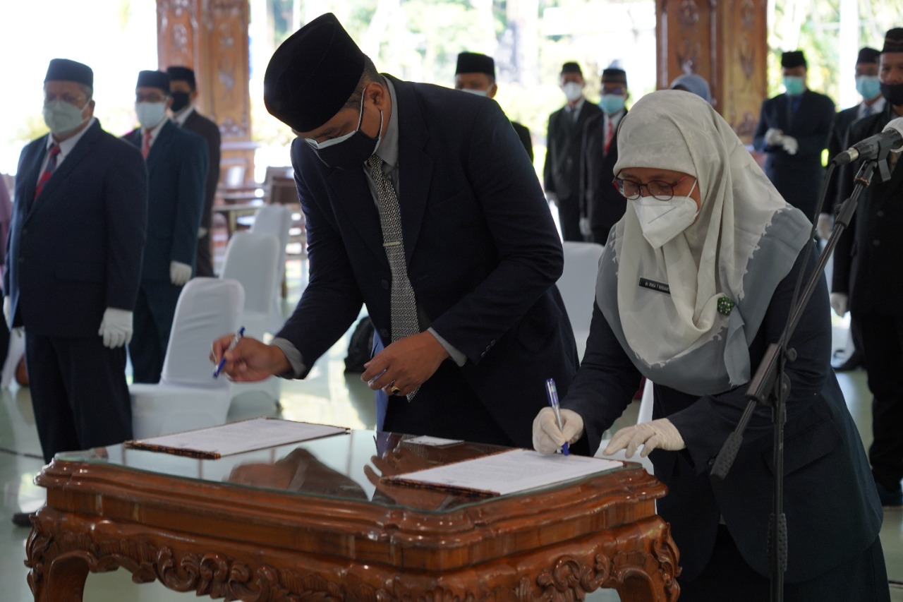 Nama-nama Camat yang Dimutasi