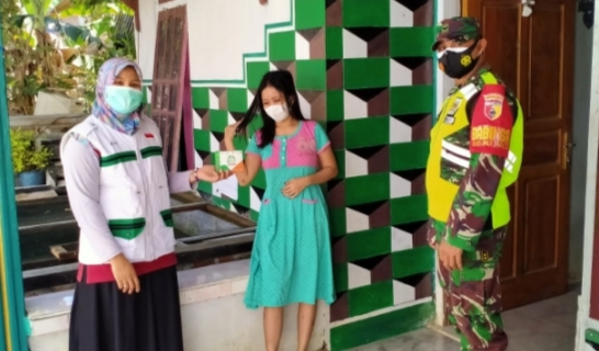 Peduli Warga Isoman, Kodim 0813 Bojonegoro Bagikan Obat dan Vitamin
