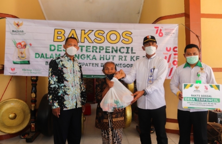 HUT RI, Baznas Salurkan Sembako pada Masyarakat Samin