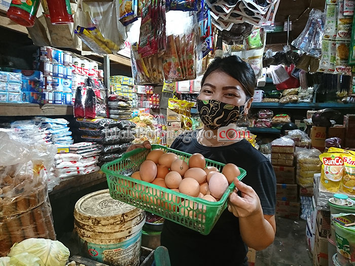 Harga Telur Ayam Turun Menjadi Rp23.000