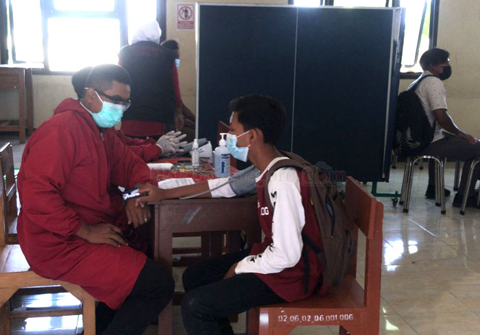 Siswa Tetap Semangat Meski Sempat Deg-degan Saat Divaksin