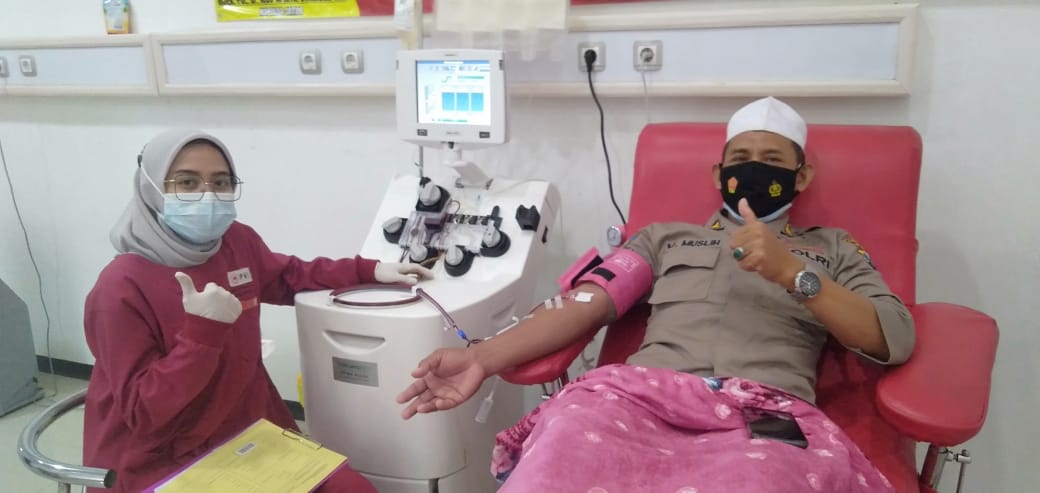 Polres Bojonegoro Bantu Pasien Covid-19 Lewat Donor Plasma Konvalesen di UDD PMI