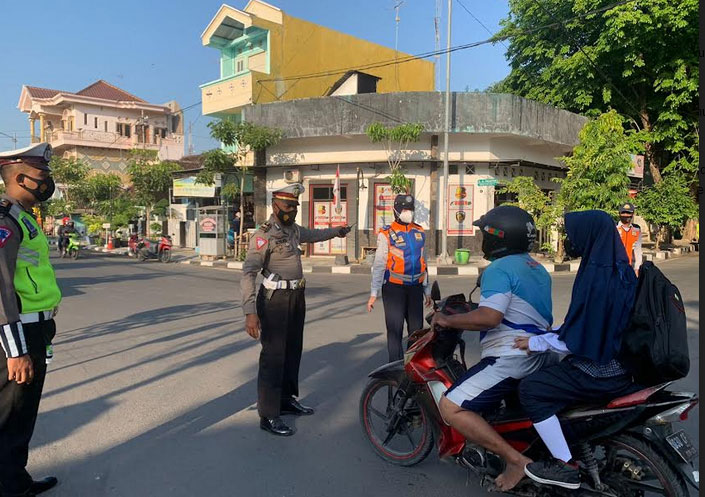 Banyak Pelanggar, Satlantas Tertibkan Pengendara di Jalan RA Kartini Satu Arah