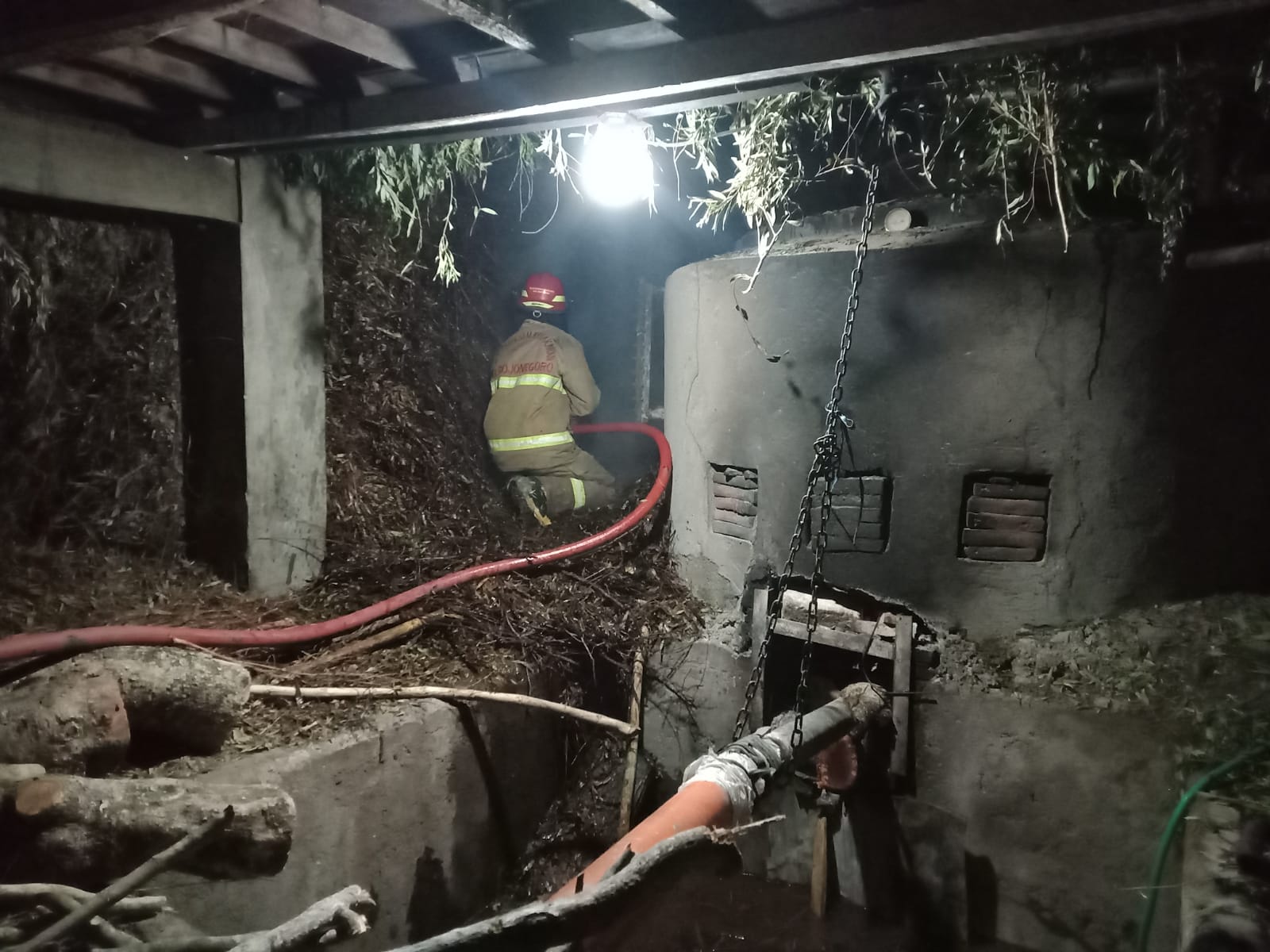 Pabrik Penyulingan Minyak Kayu Putih di Bojonegoro Terbakar