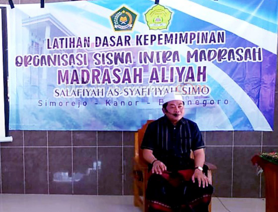 KH. Anwar Zahid: Pemimpin Harus Berilmu