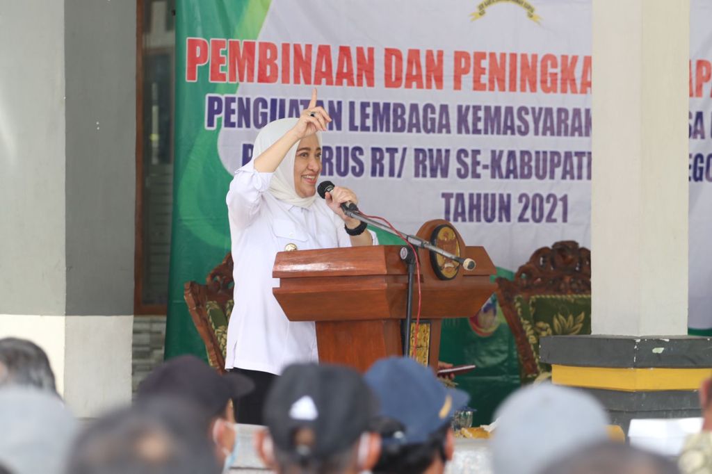 Bupati Berharap Pemerintah RT-RW Bersinergi Atasi Pandemi