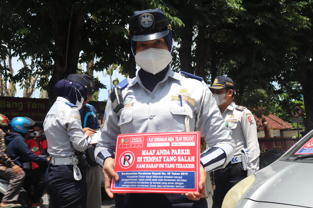 Dishub Tertibkan Parkir Liar di Ruas Jalan Bojonegoro