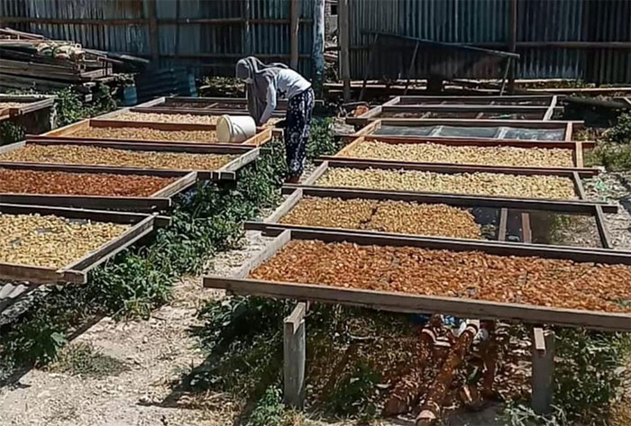 Banyak Diminati, Pengrajin Krupuk Rambak Kebanjiran Order dari Jakarta