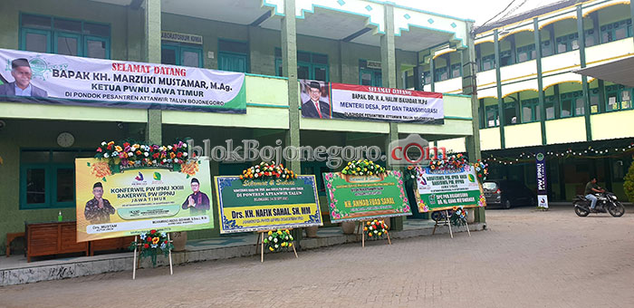 Selamat Datang Romo Yai dan Gus Menteri