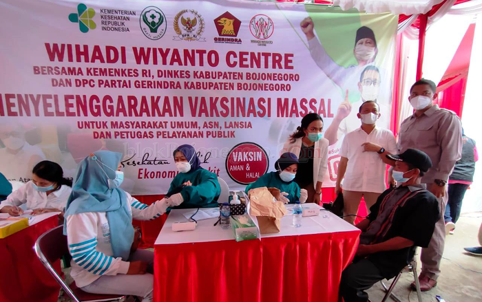 Percepatan Nasional, Wihadi Wiyanto Centre Adakan Vaksinasi Massal