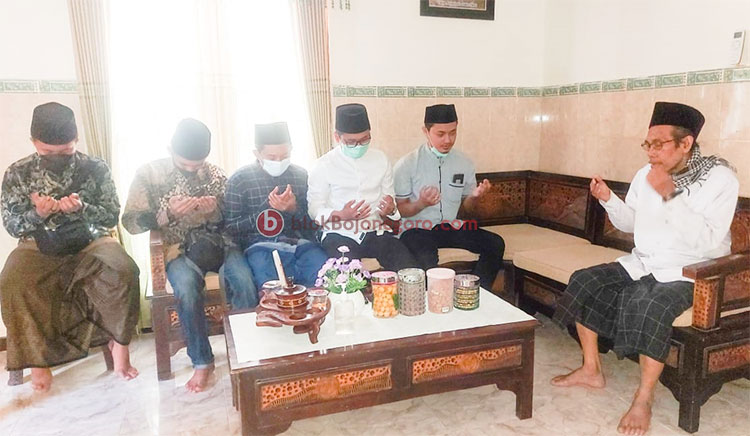Ketua PW IPNU Jatim Terpilih dan Demisioner Sowan Pengasuh Ponpes Attanwir
