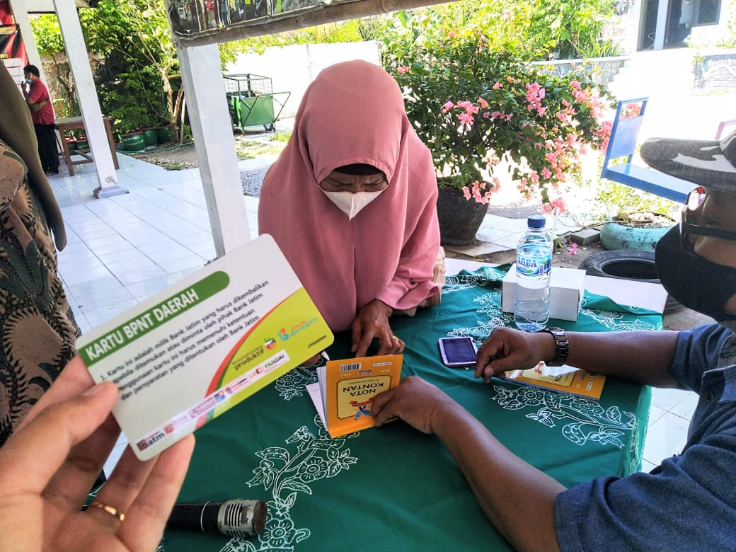 KPM di Bojonegoro Terima BPNT Daerah Tahap Pertama