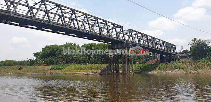 Ditutup Total, Jembatan Glendeng Lengang
