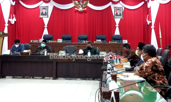 DPRD Usulkan Tunjangan Bagi 1.900 Guru Non ASN Kemenag