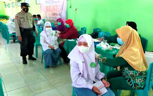 Bentuk Herd Immunity, Petugas Monitoring Vaksinasi Dua Lokasi