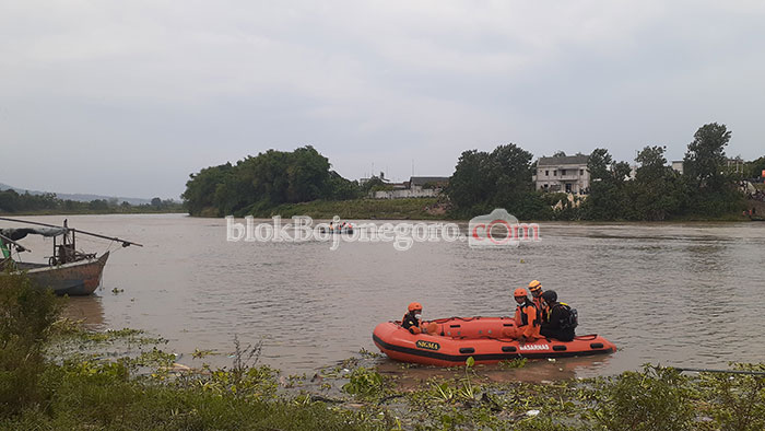 Pencarian Korban Perahu Tenggelam Dihentikan Sementara