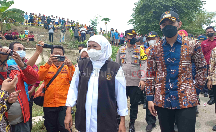 Kunjungi TKP Perahu Tenggelam, Begini Komentar Gubernur Jatim Khofifah