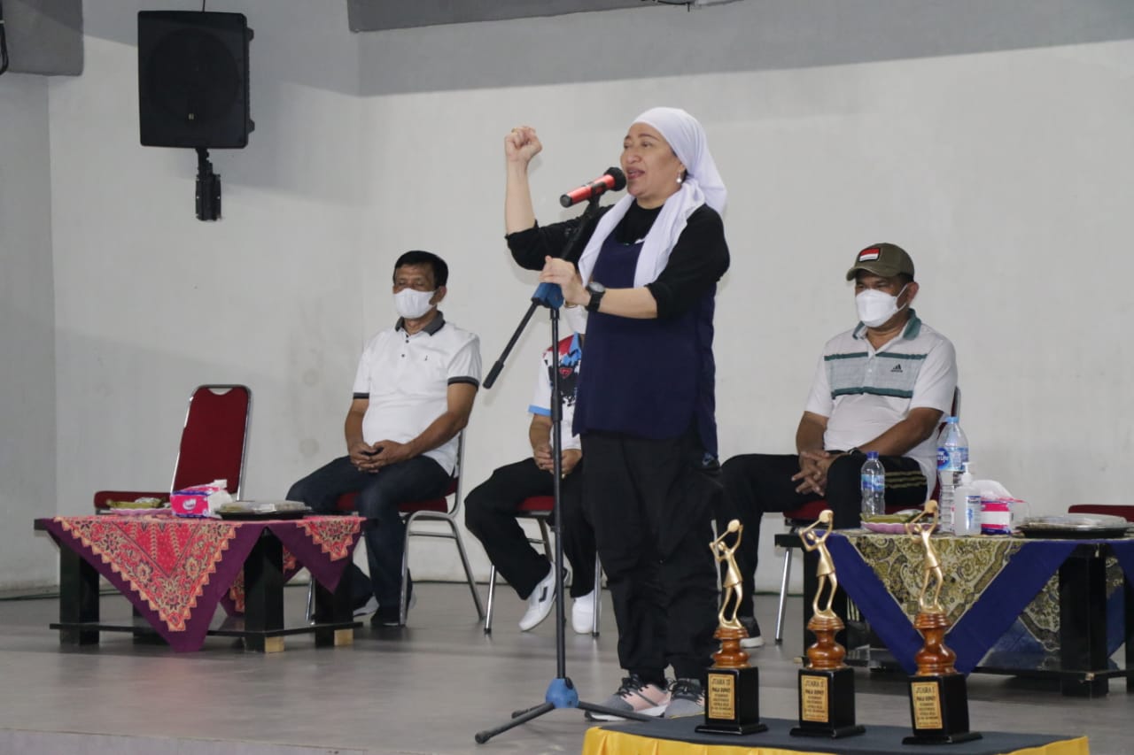 Cabor Bulu Tangkis Bupati Cup Antar Kades Resmi Dibuka Bupati Anna