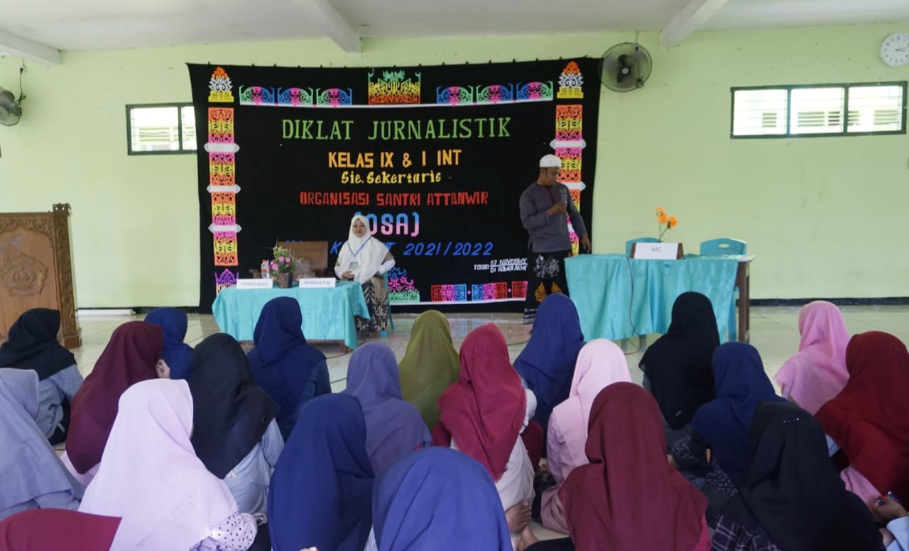 OSA Putri Ponpes Attanwir Gelar Pelatihan Jurnalistik