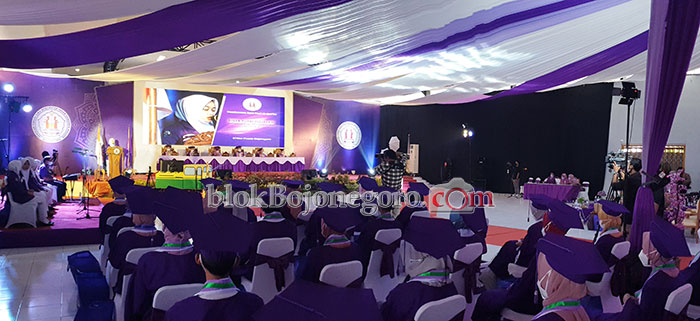 Kejutan Penuh Warna di Wisuda ke-10 STIKes ICsada