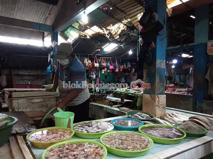 Stok Ikan Laut di Pasar Melimpah, Tetapi Sepi Pembeli
