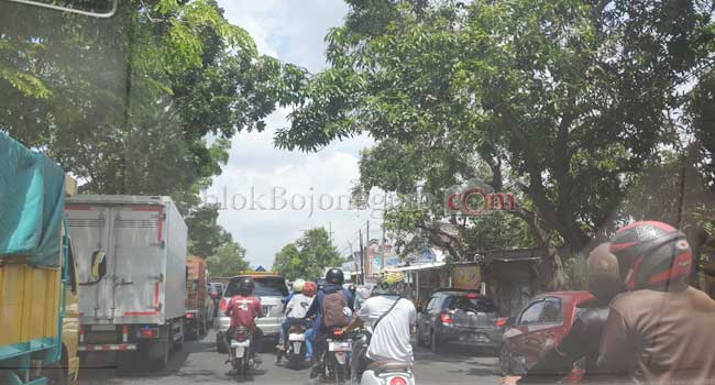 Diaspal, Jalan Raya Bojonegoro-Babat Macet
