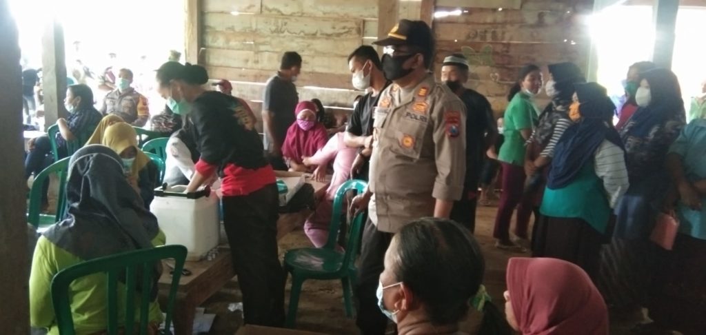 Terus Gencarkan Vaksinasi hingga ke Pelosok Desa