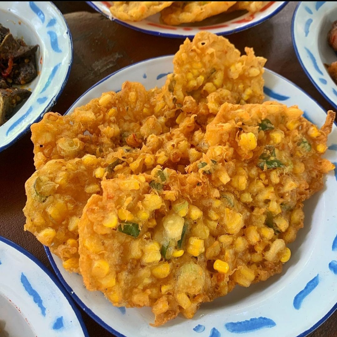 Pelas Crispy, Kuliner Hits Kekinian