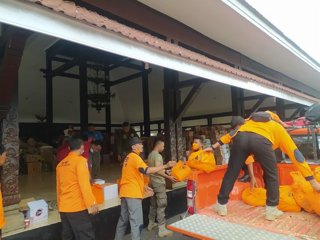 BPBD Bojonegoro Terjunkan Personel dan Berikan Sumbangan pada Korban Erupsi Semeru