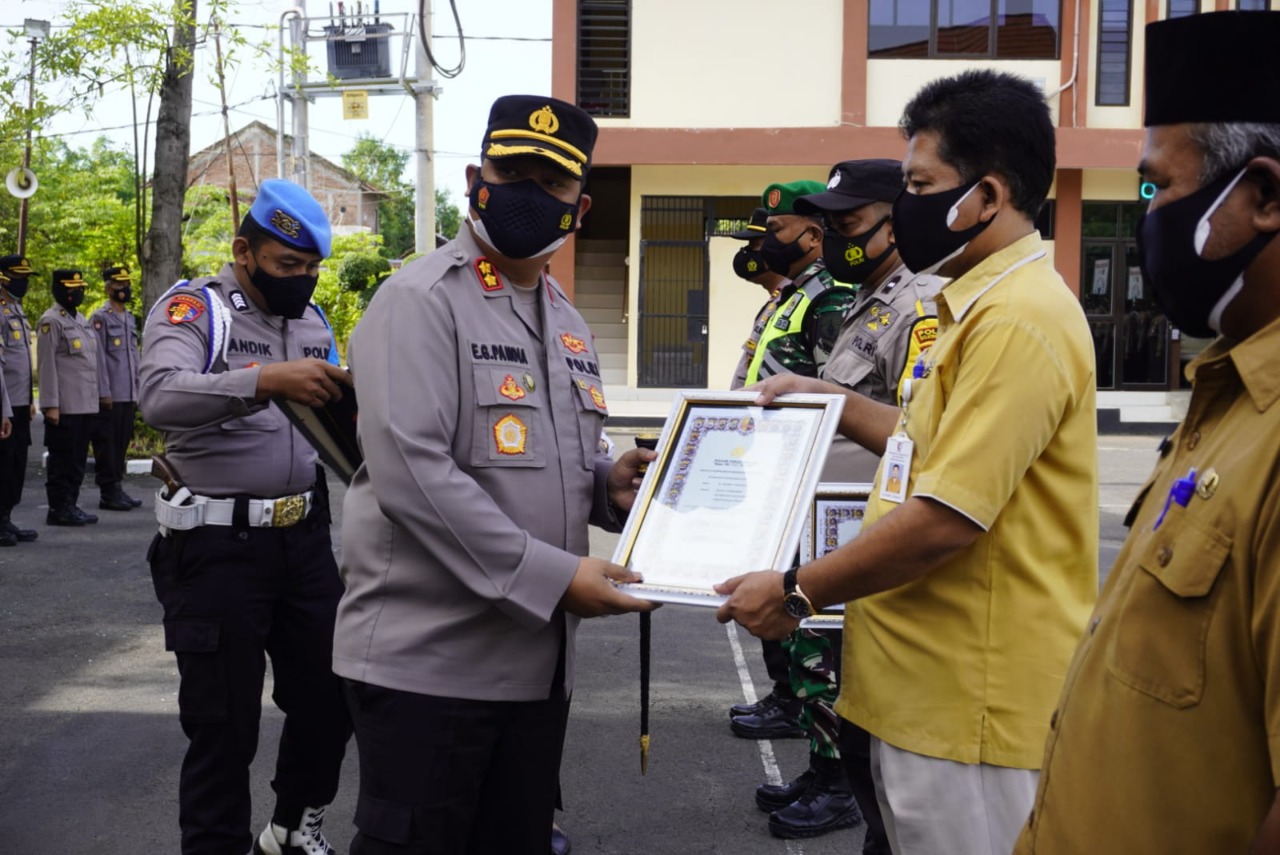 Sukseskan Percepatan Vaksinasi, Kapolres Bojonegoro Berikan Reward