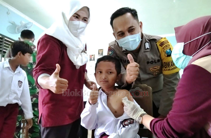 Menengok Keseruan Vaksinasi Anak di SDN Karangdinoyo