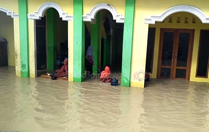 Pesantren Putri Dungmas Terendam Banjir