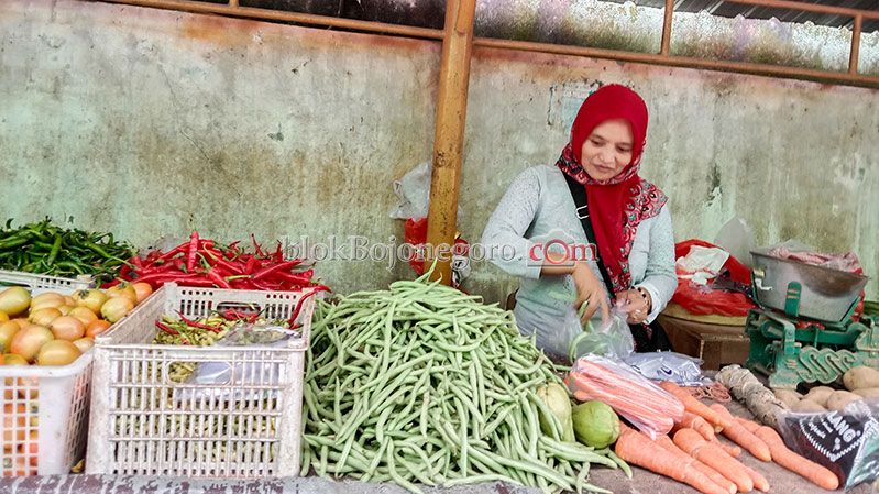 Harga Cabai Rawit Melambung, Pedagang Sayur Tak Berani Stok