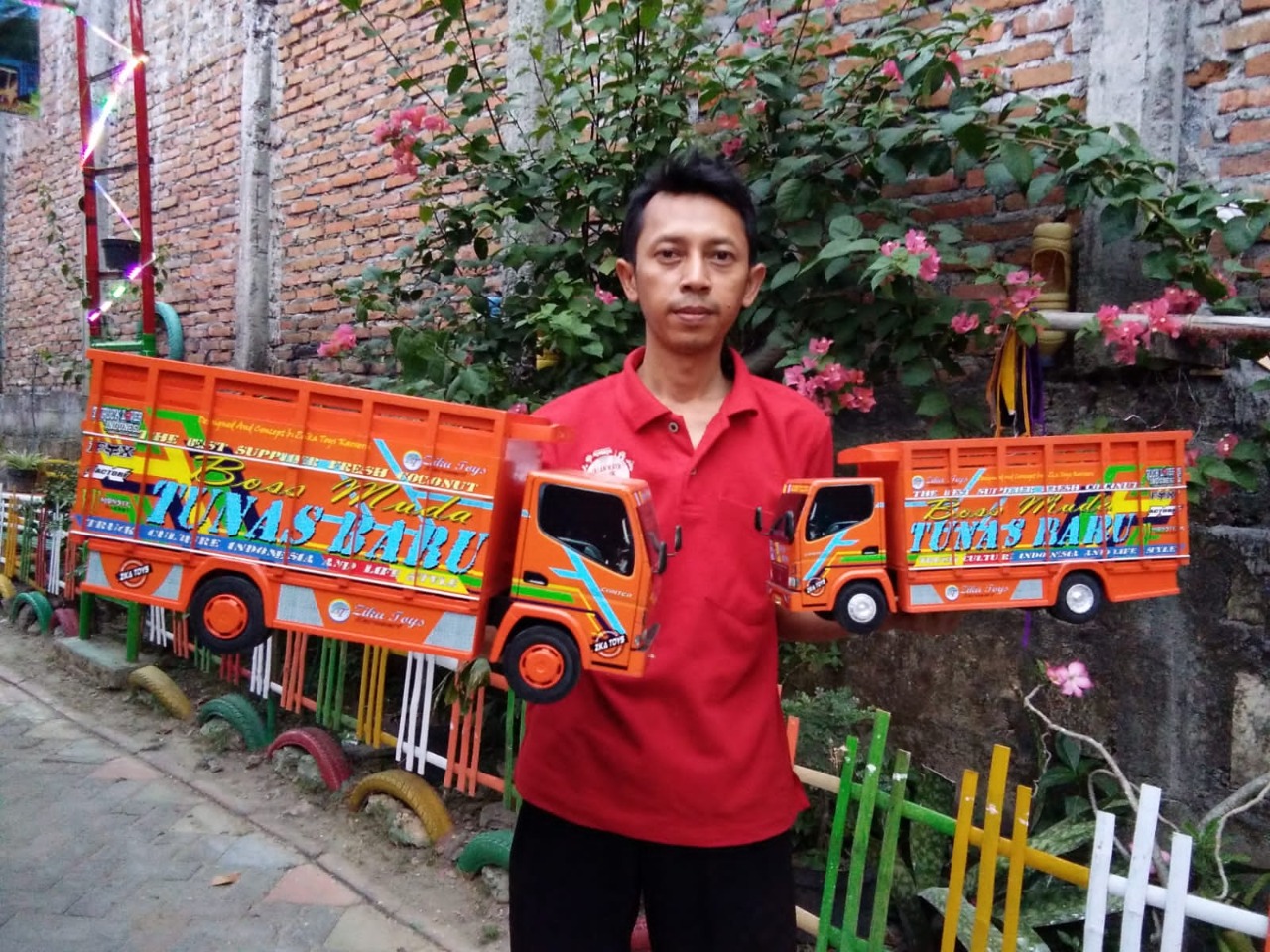 Olah Limbah Pria Asal Trucuk Hasilkan Karya Miniatur Kendaraan Beromzet Fantastis
