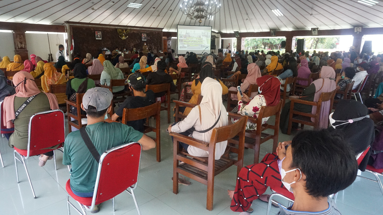 Ratusan Pedagang Pasar Kota Bojonegoro Ikuti Sosialisasi Relokasi Pasar Bojonegoro