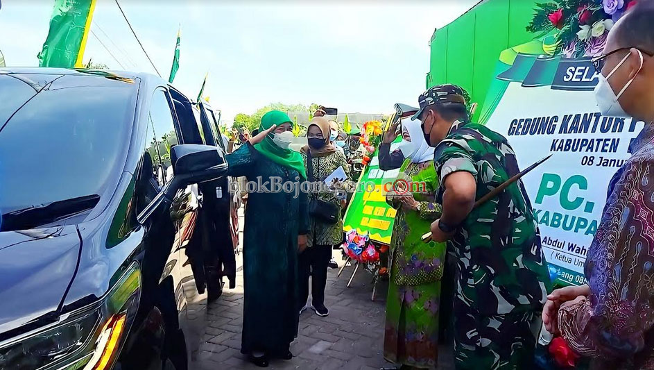 Forkopimda dan PC Muslimat NU Bojonegoro, Antusias Sambut Kedatangan Gubernur Jatim
