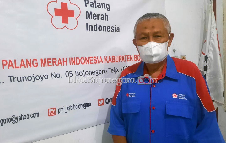 PMI Bantu Bangunkan Huntara Bagi Pengungsi Gunung Semeru