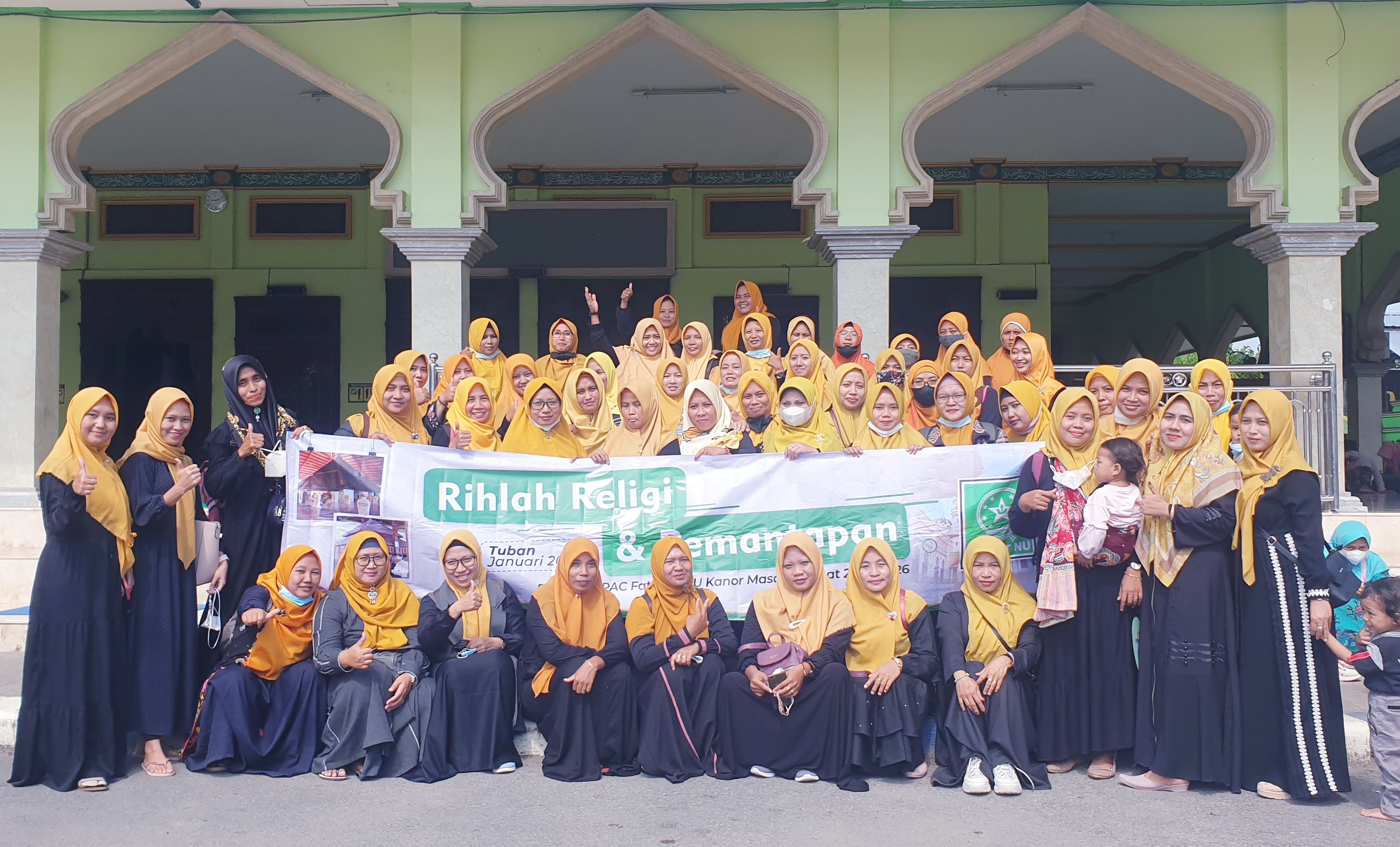 Calon Pengurus PAC Fatayat NU Kanor Gelar Rihlah ke Tuban