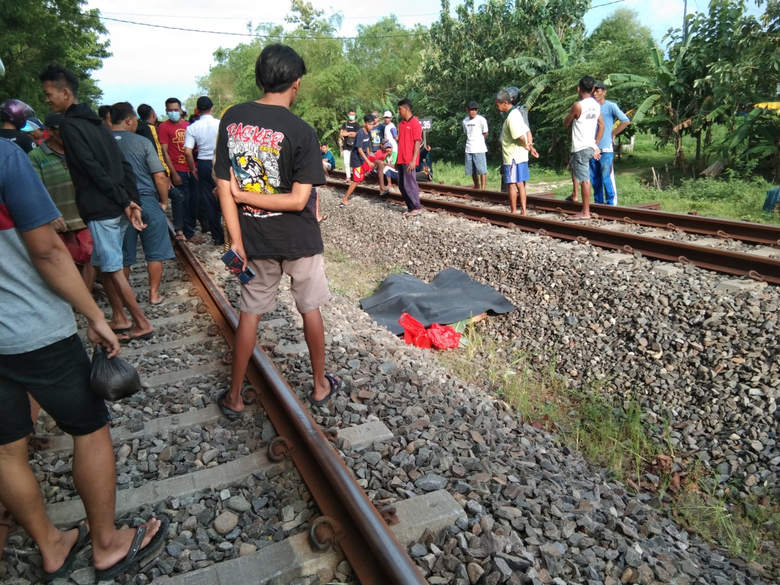 Hendak Menengok Kambing, Warga Kedungbondo Tertabrak Kereta