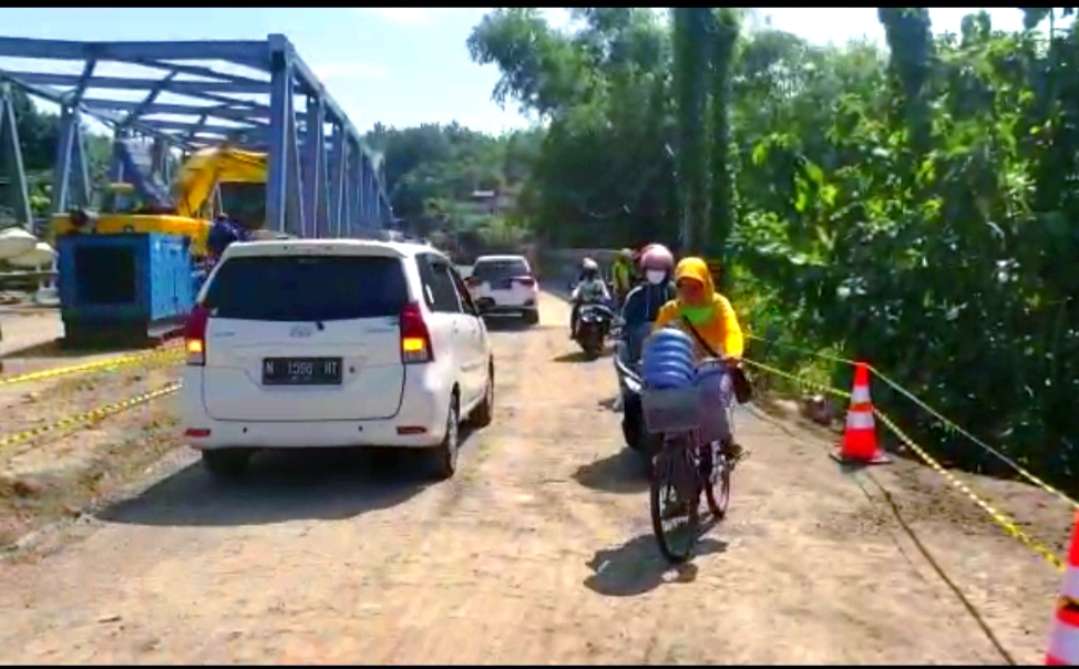 Renovasi, Ada Jembatan Darurat Gantikan Jembatan Ngantru Maksimal 5 Ton