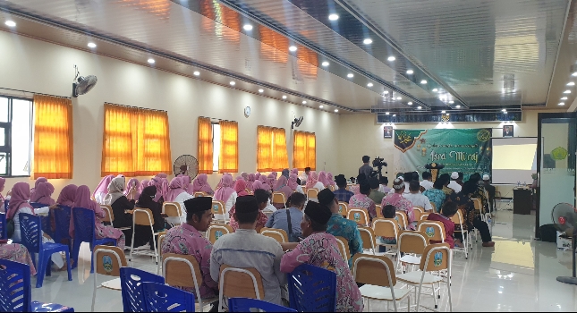 IKAMI Attanwir 1992 Gelar Isra’ Mi’raj Nabi Muhammad SAW