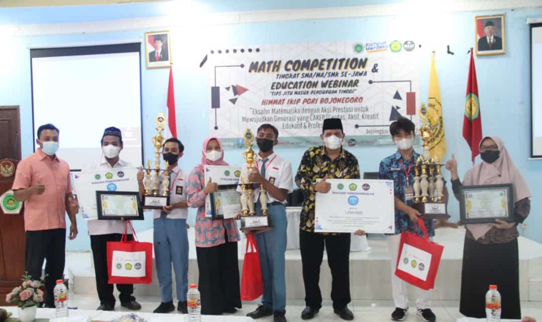 IKIP PGRI Bojonegoro Sukses Gelar Kompetisi Matematika SLTA Se-Jawa