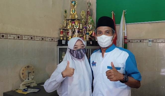 Jawara Lomba Kompetensi Siswa Bidang OTKP Bertekad Kuliah Nyambi Kerja