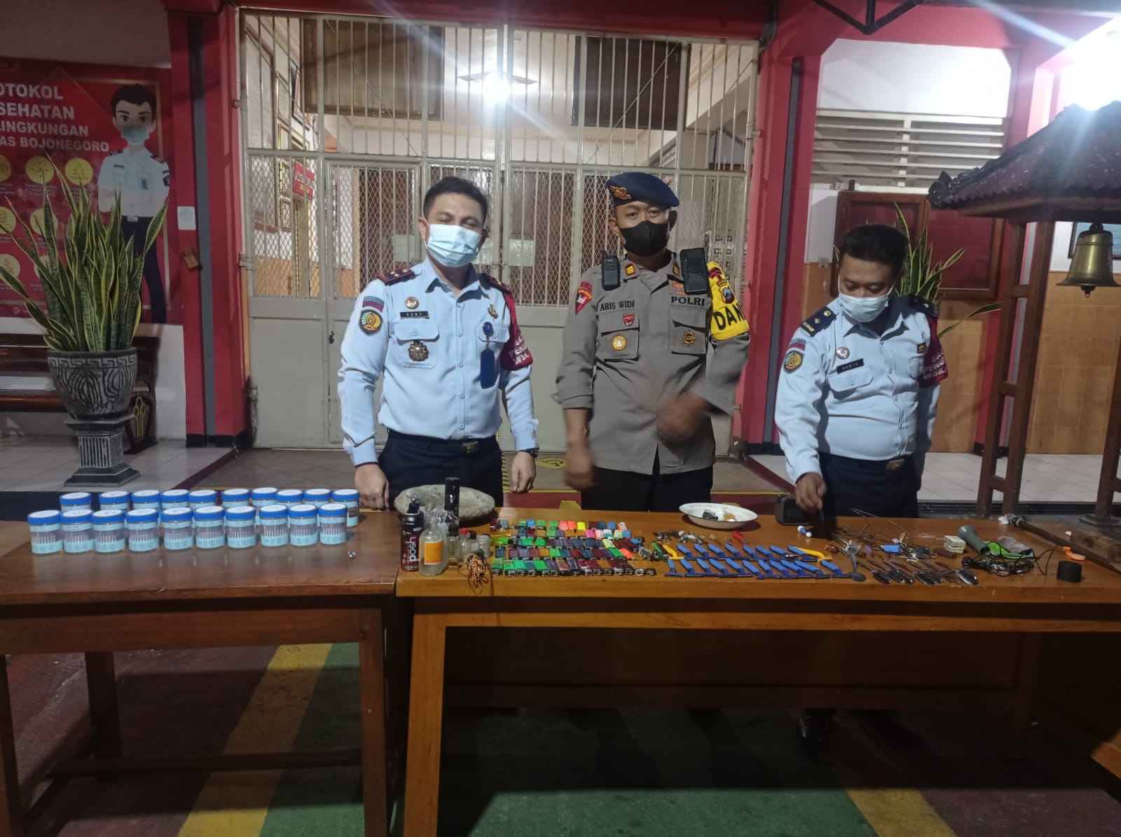 Gandeng Brimob, Lapas Kelas IIA Razia Kamar Napi