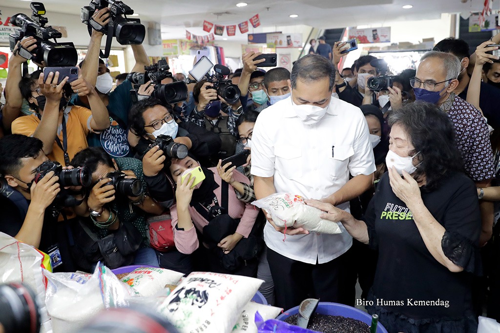 Mendag Lutfi: Pemerintah Pastikan Subsidi Migor Curah Sampai ke Pasar
