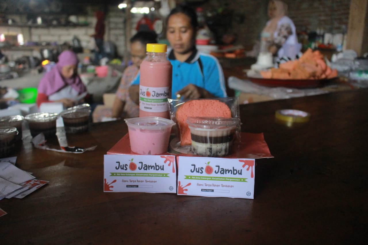 Kembangkan Potensi, Pemdes Kalangan Ciptakan Berbagai Olahan Jambu Merah