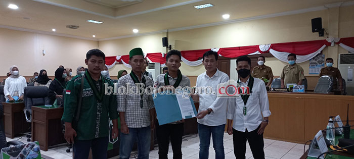 Sampaikan Aspirasi Tolak 4 Kebijakan, HMI Bojonegoro Temui DPR