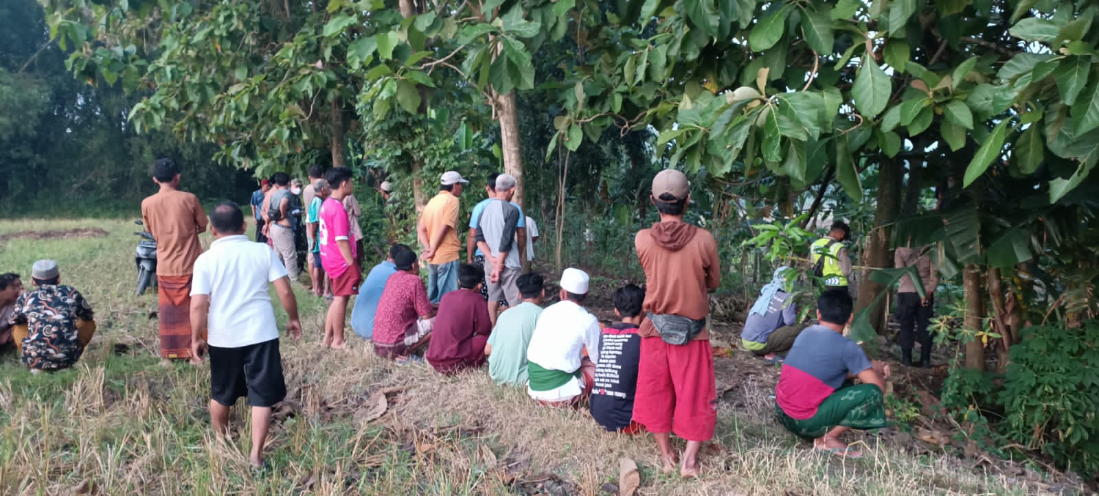 Hendak Dibangunkan Saur, Anggota DPRD Bojonegoro Ditemukan Gantung Diri