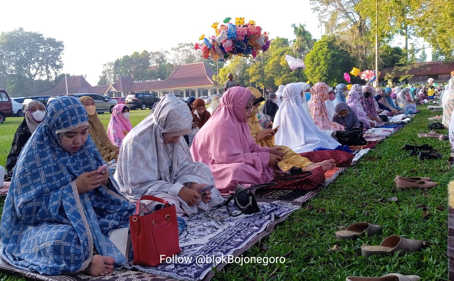 Masjid Agung Darrusalam Bojonegoro Gelar Salat Idul Fitri